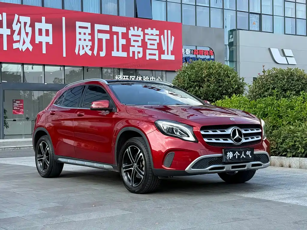 Mercedes-Benz GLA 2019 GLA 200 Fashion
