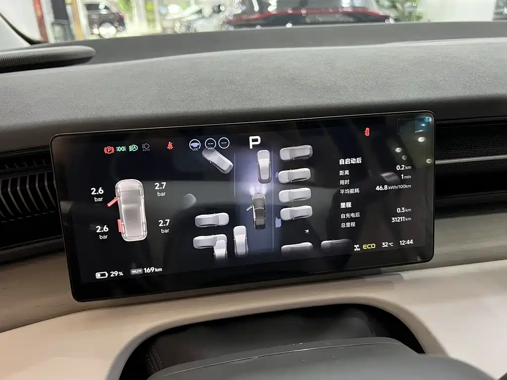 XPeng X9 — миниатюра 11