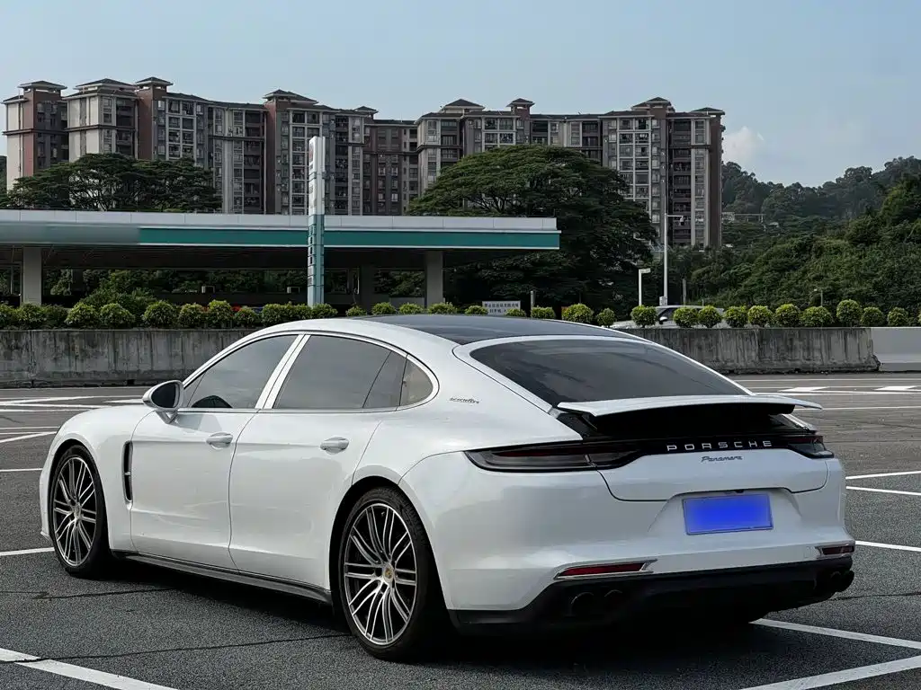 Porsche Panamera — миниатюра 5