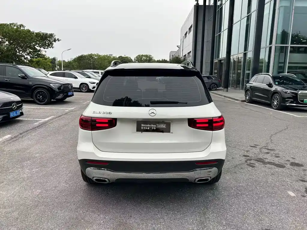 Mercedes-Benz GLB — миниатюра 6