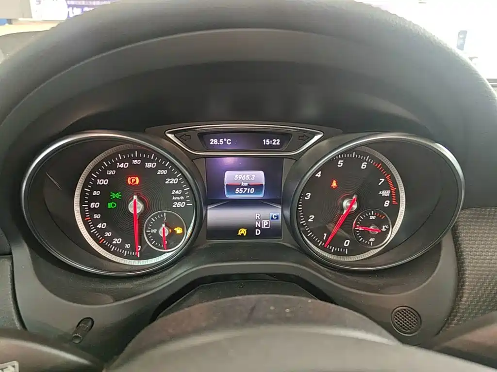 Mercedes-Benz GLA — миниатюра 12
