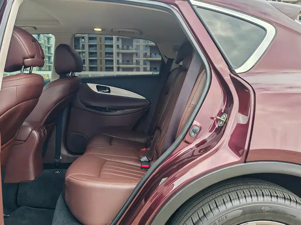 Infiniti QX50 — миниатюра 8