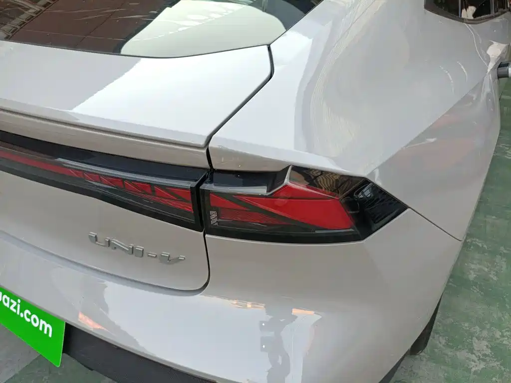 Changan UNI-V — миниатюра 8