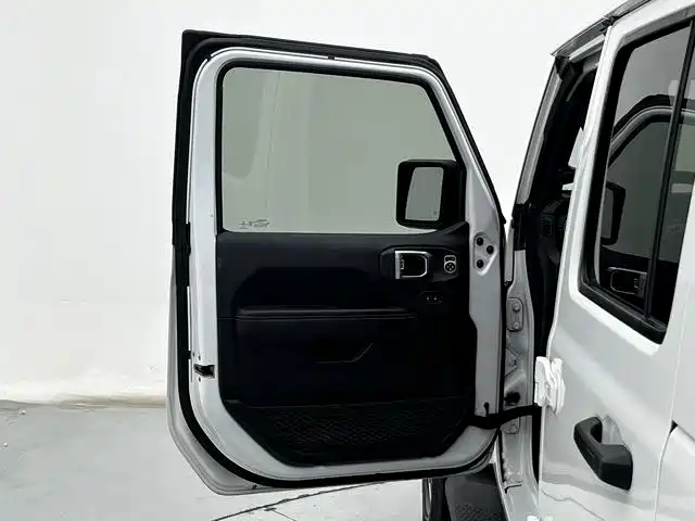 Jeep Wrangler — миниатюра 3
