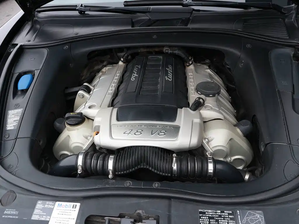 Porsche Cayenne — миниатюра 24