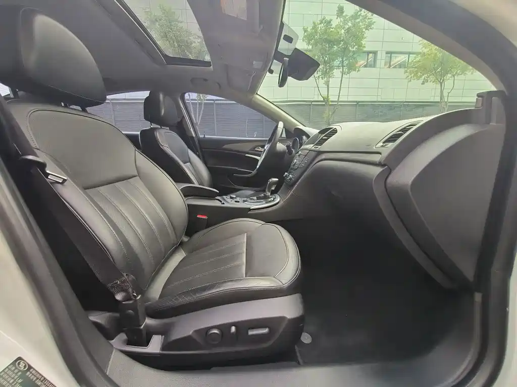 Buick Regal — миниатюра 8