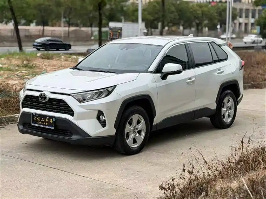 Toyota RAV4 2021
