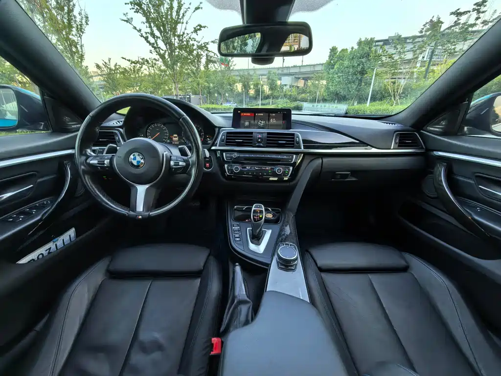 BMW 4 SERIES