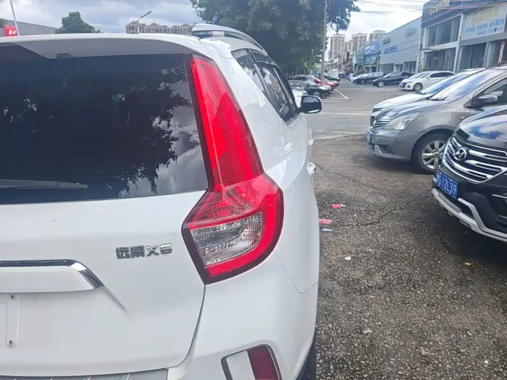 Geely Vision X6 — миниатюра 8