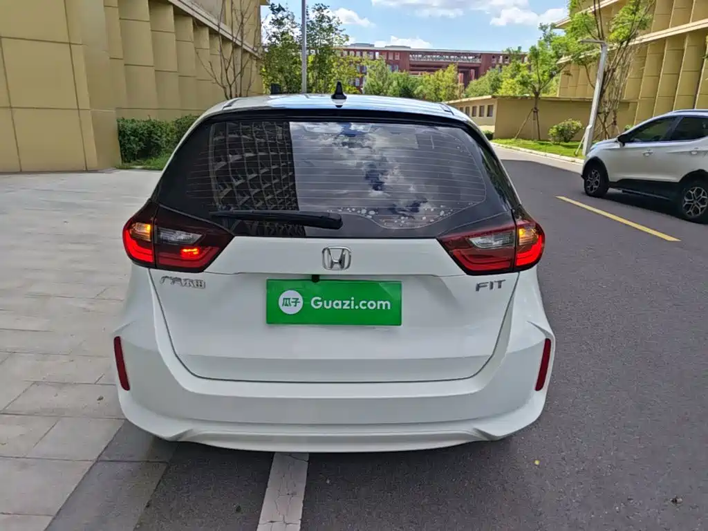 Honda Fit — миниатюра 6