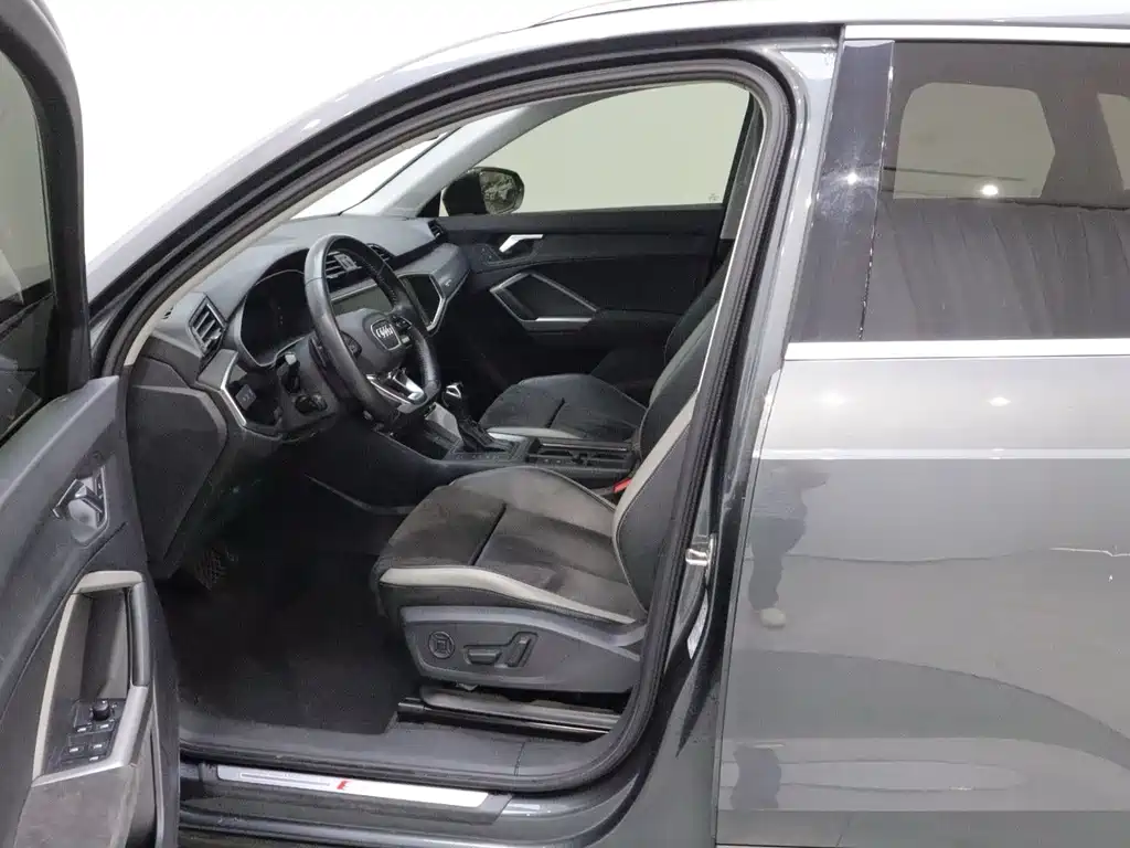 Audi Q3 — миниатюра 11
