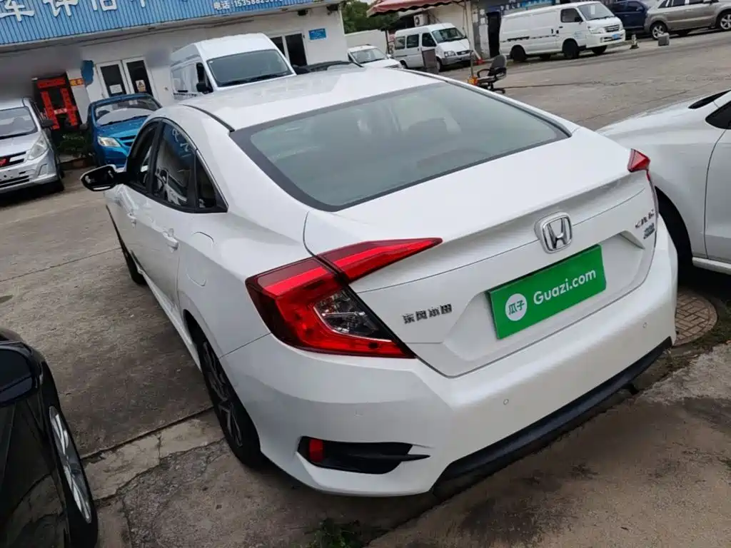 Honda Civic — миниатюра 5