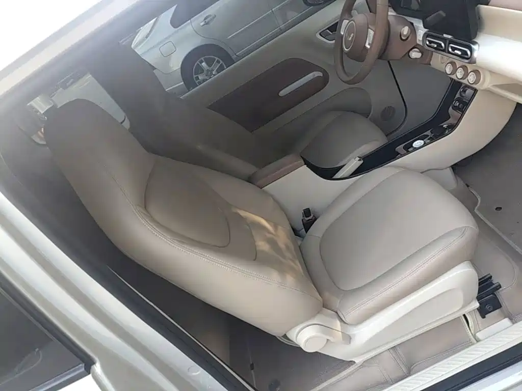 Wuling MINIEV — миниатюра 16