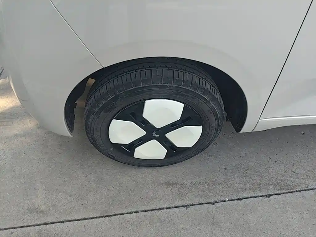 Wuling MINIEV — миниатюра 20