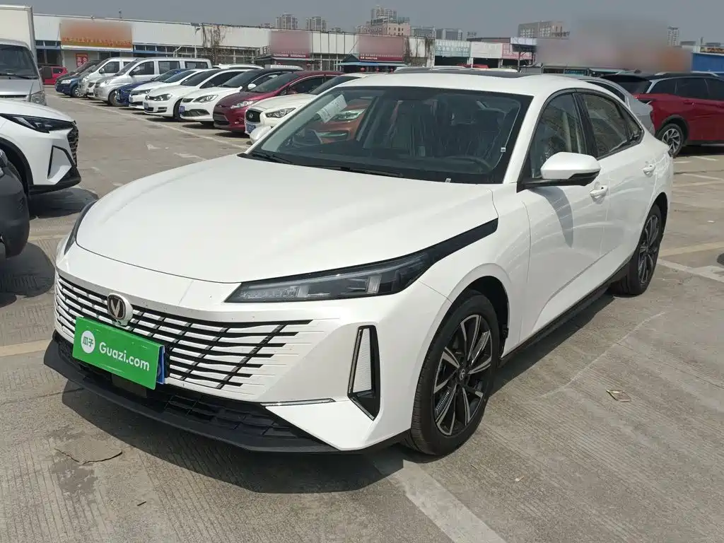 Changan Eado — миниатюра 2
