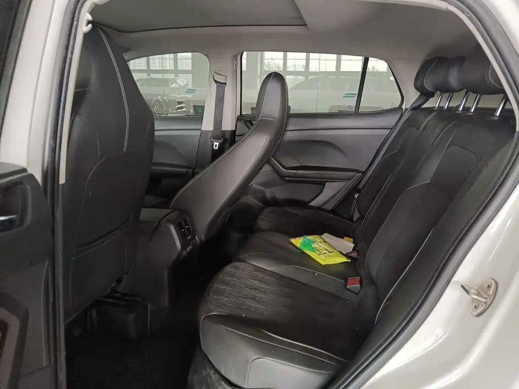 Volkswagen T-Cross — миниатюра 8
