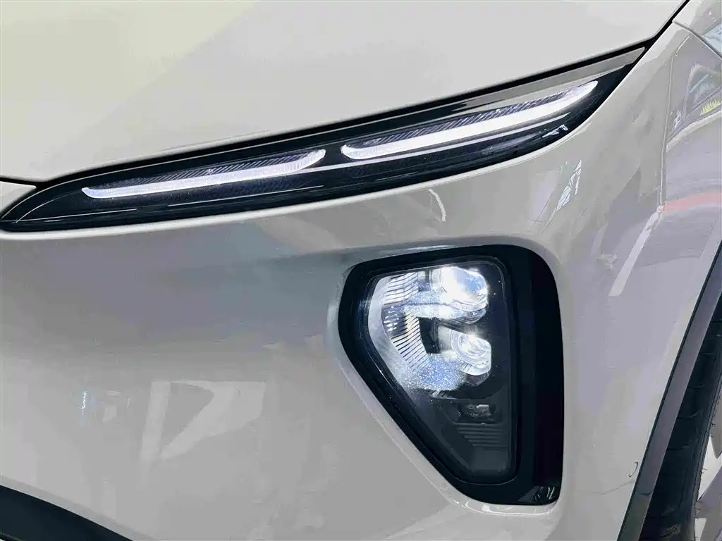 NIO ES6 — миниатюра 11