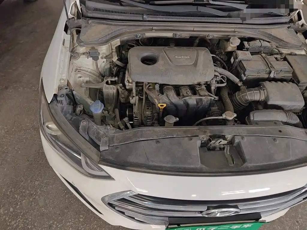 Hyundai Elantra — миниатюра 20