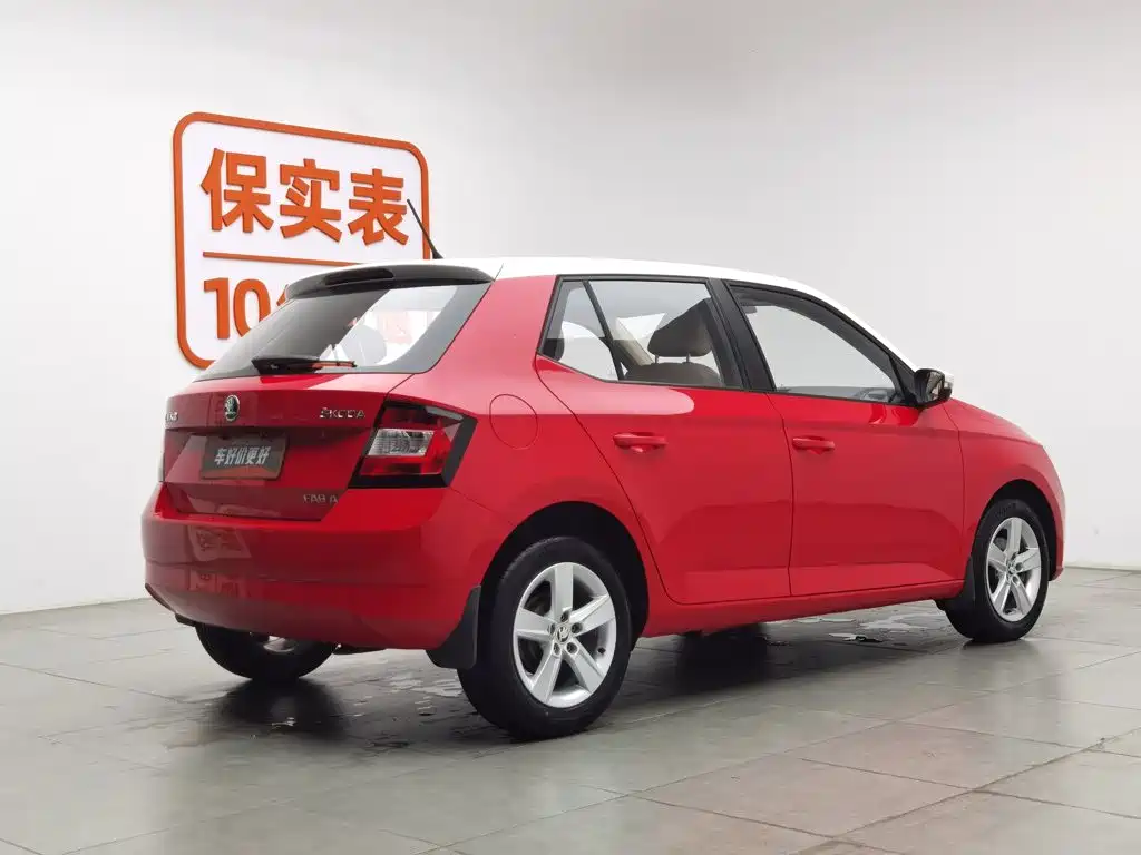 Skoda Fabia 2015 1.4L AT