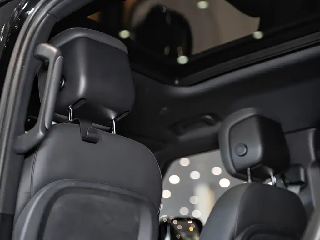 Land Rover Defender — миниатюра 14