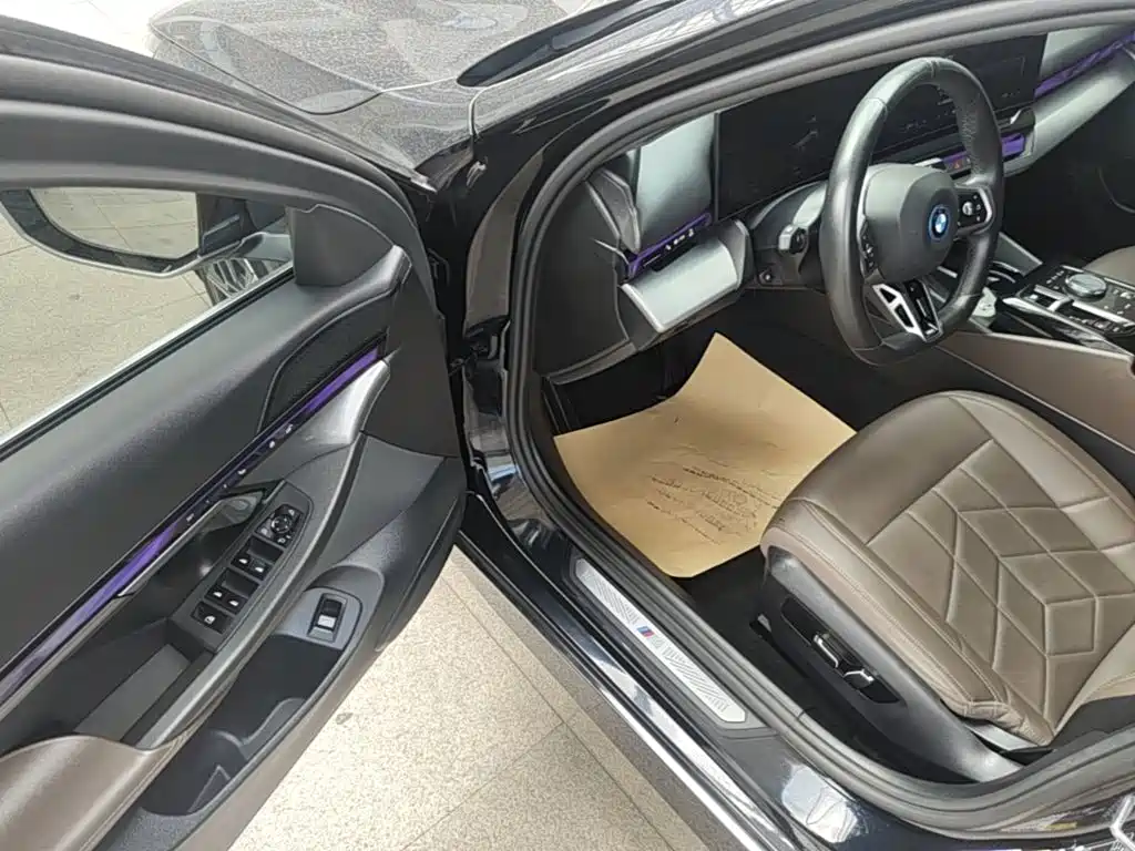 BMW i5 — миниатюра 16