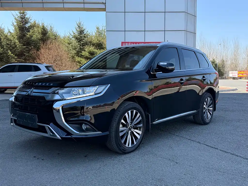 Mitsubishi Outlander 2022