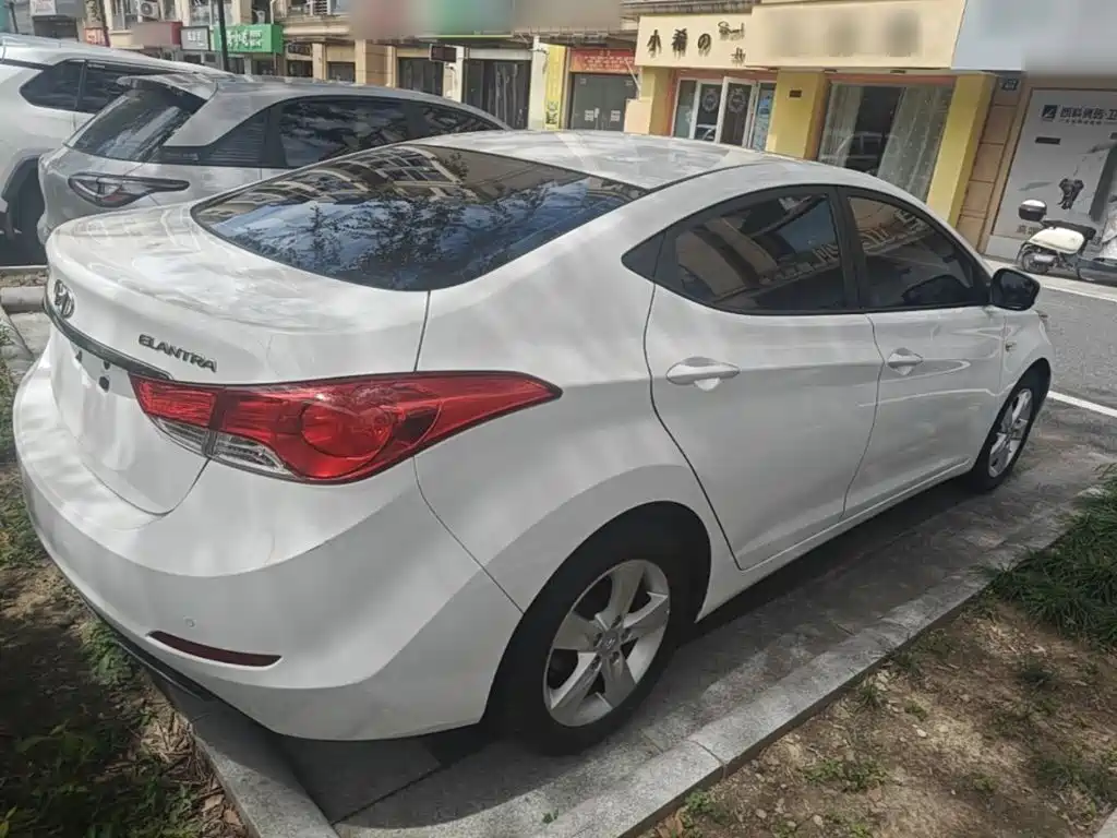 Hyundai Elantra Langdong — миниатюра 7