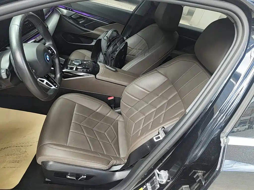 BMW i5 — миниатюра 15
