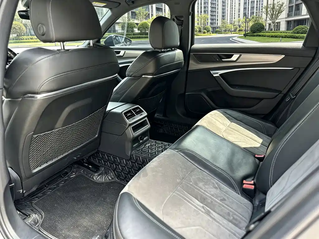 Audi A6L — миниатюра 5