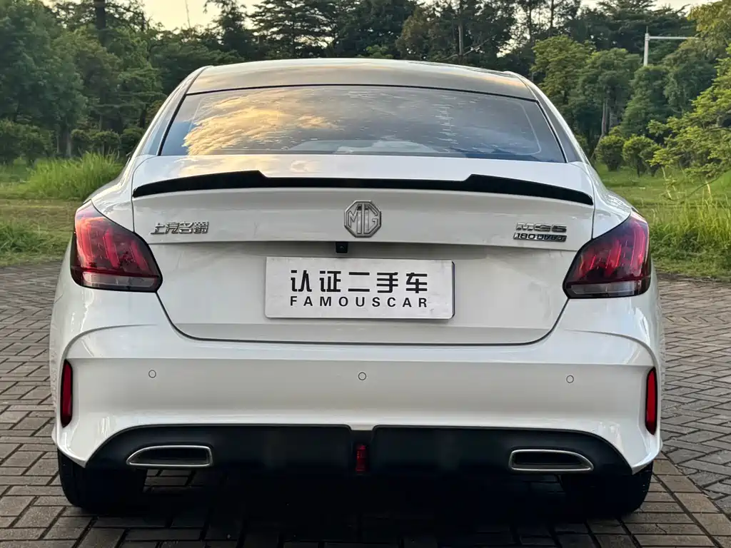 MG MG5 - фото 25