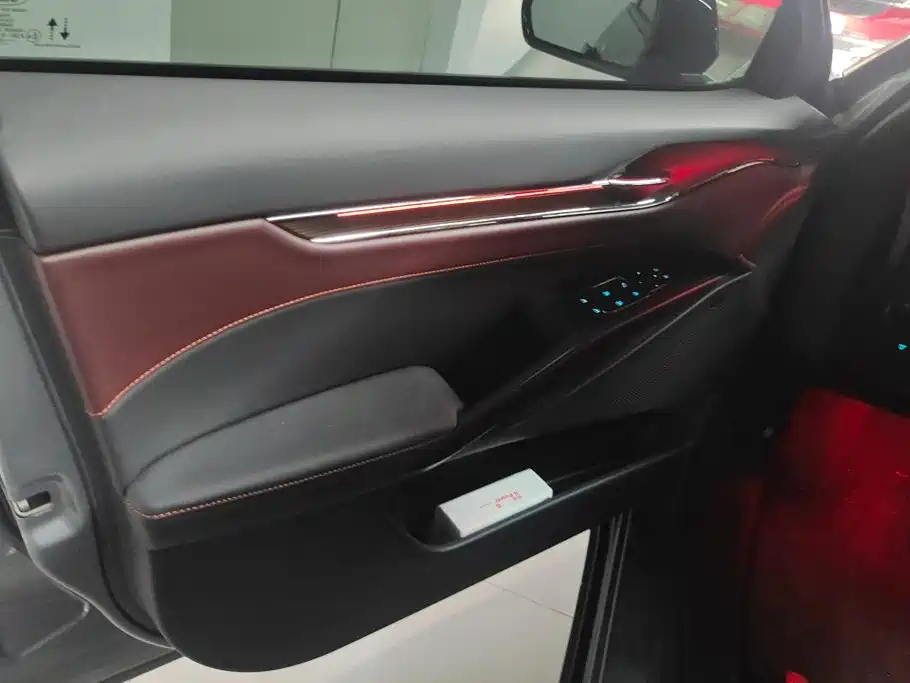 Ford Mondeo — миниатюра 7