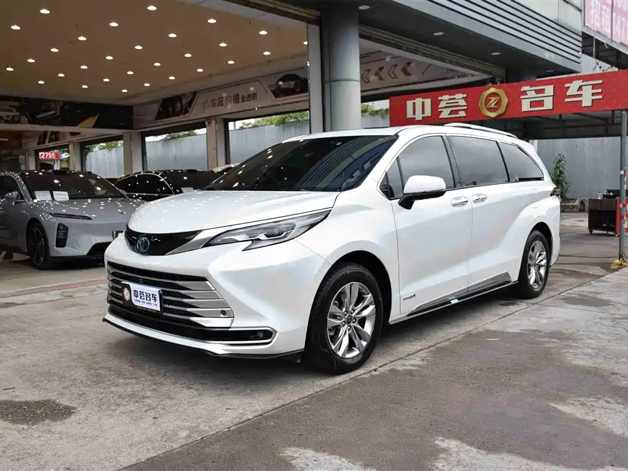 Toyota Sienna 2022