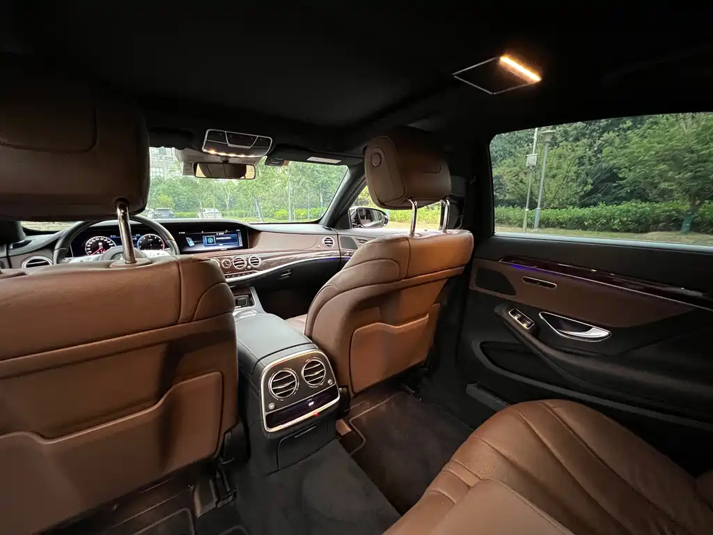 Mercedes-Benz S-Class — миниатюра 8