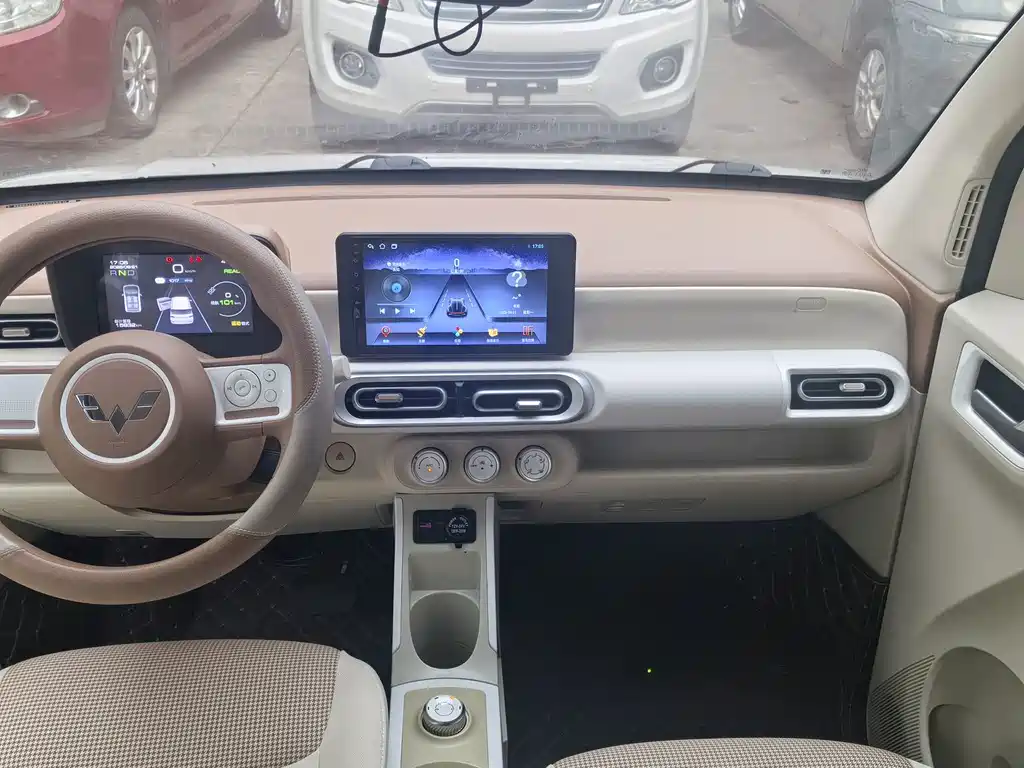Wuling MINIEV — миниатюра 5
