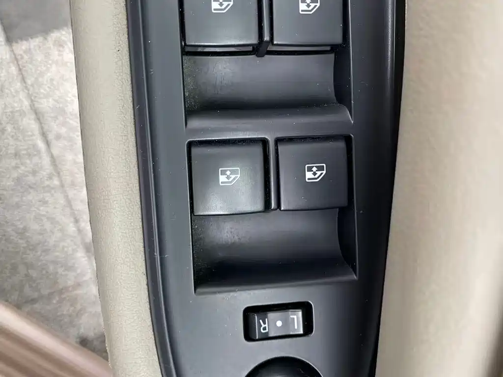Buick Verano — миниатюра 12