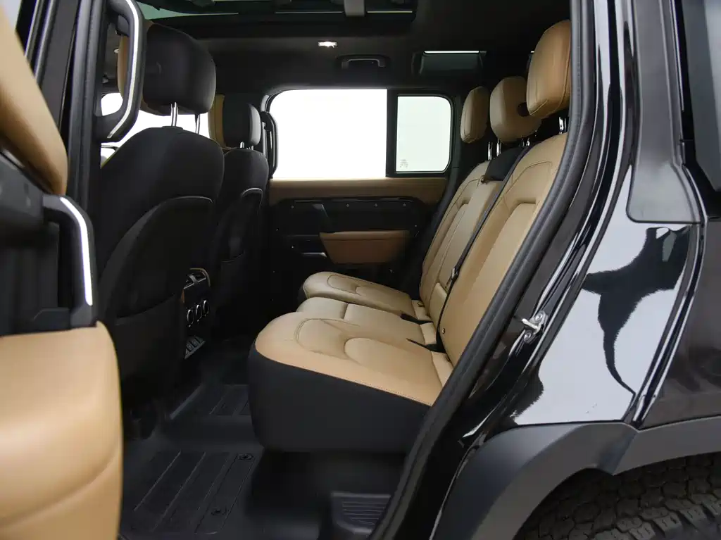 Land Rover Defender — миниатюра 12