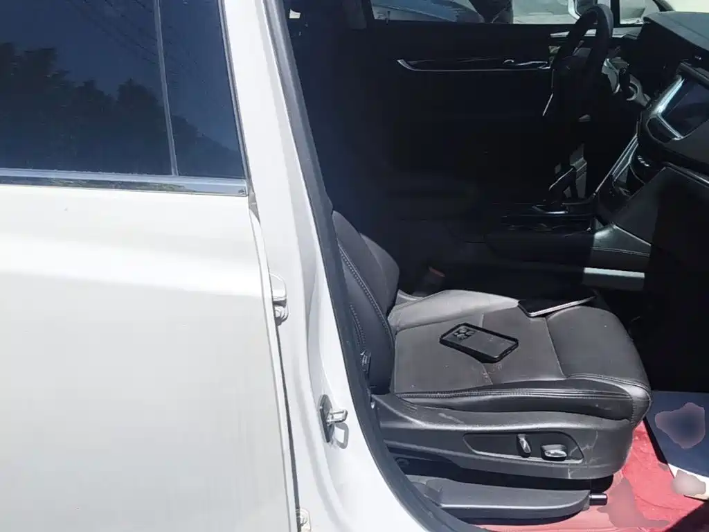 Cadillac XT5 — миниатюра 25