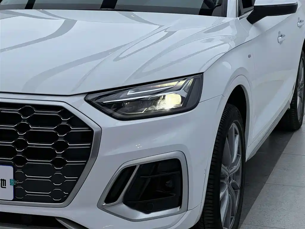 Audi Q5L 2022 40T Luxury