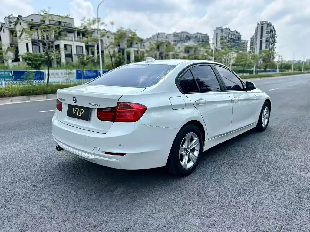 BMW 3 Series — миниатюра 9