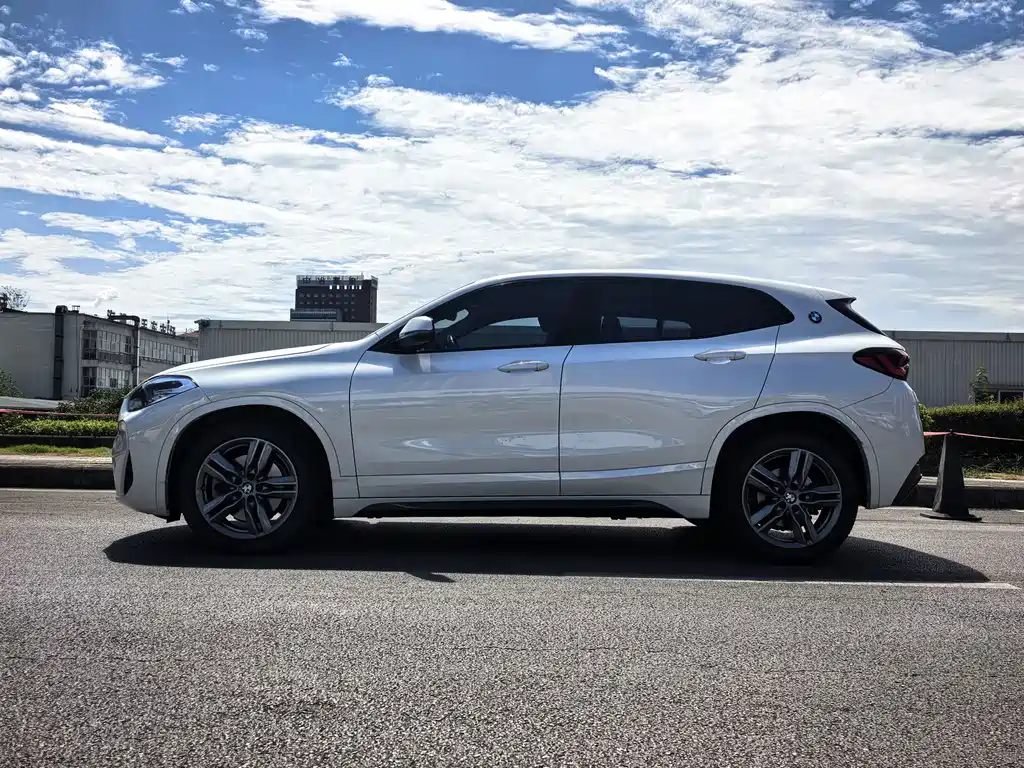 BMW X2 — миниатюра 2
