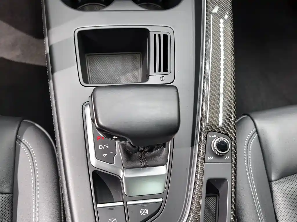 Audi A4L — миниатюра 25