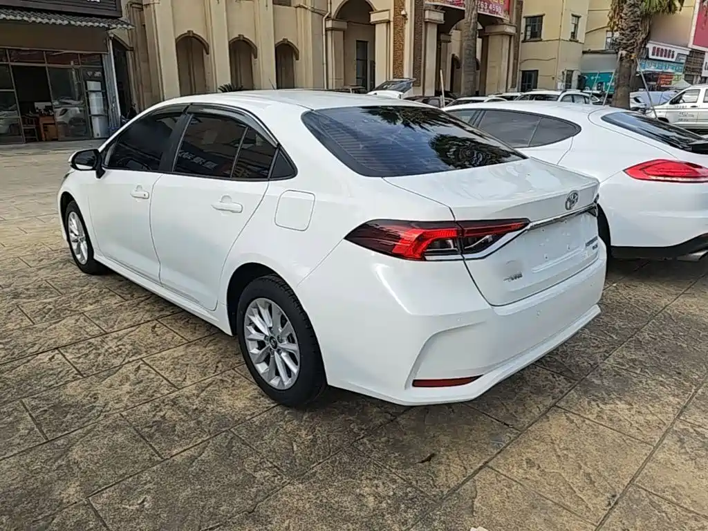 Toyota Corolla — миниатюра 5