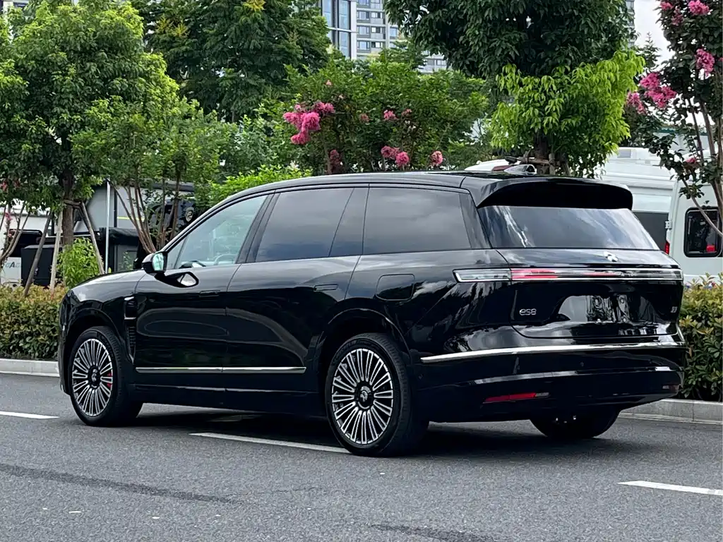 NIO ES8 — миниатюра 4