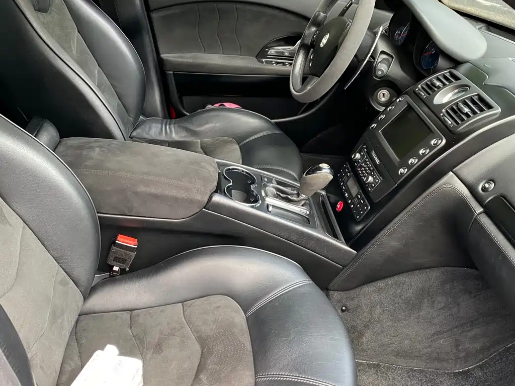 Maserati Quattroporte — миниатюра 4
