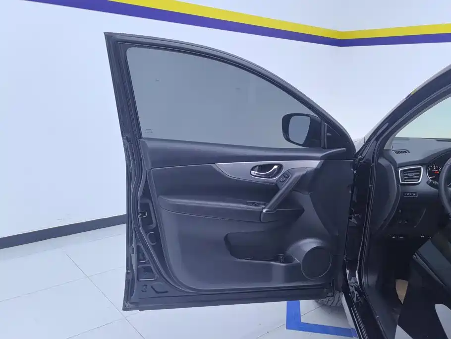 Nissan Qashqai — миниатюра 7