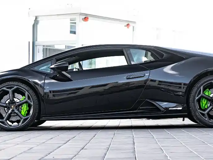 LAMBORGHINI HURACÁN
