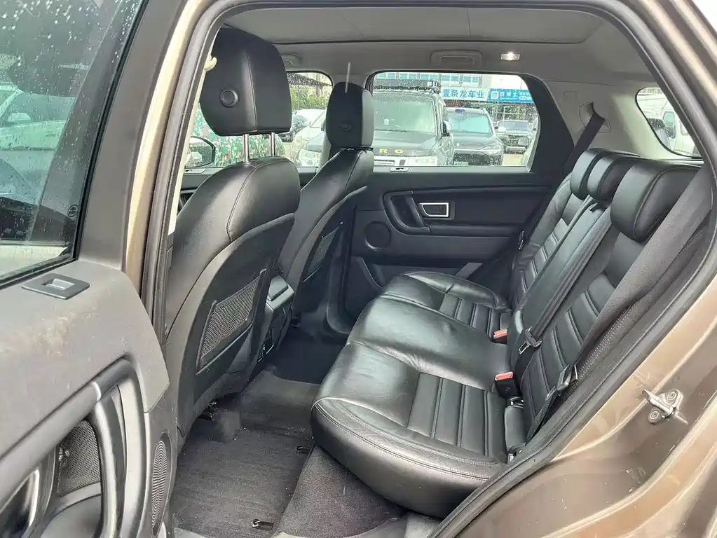 Land Rover Discovery Sport — миниатюра 10
