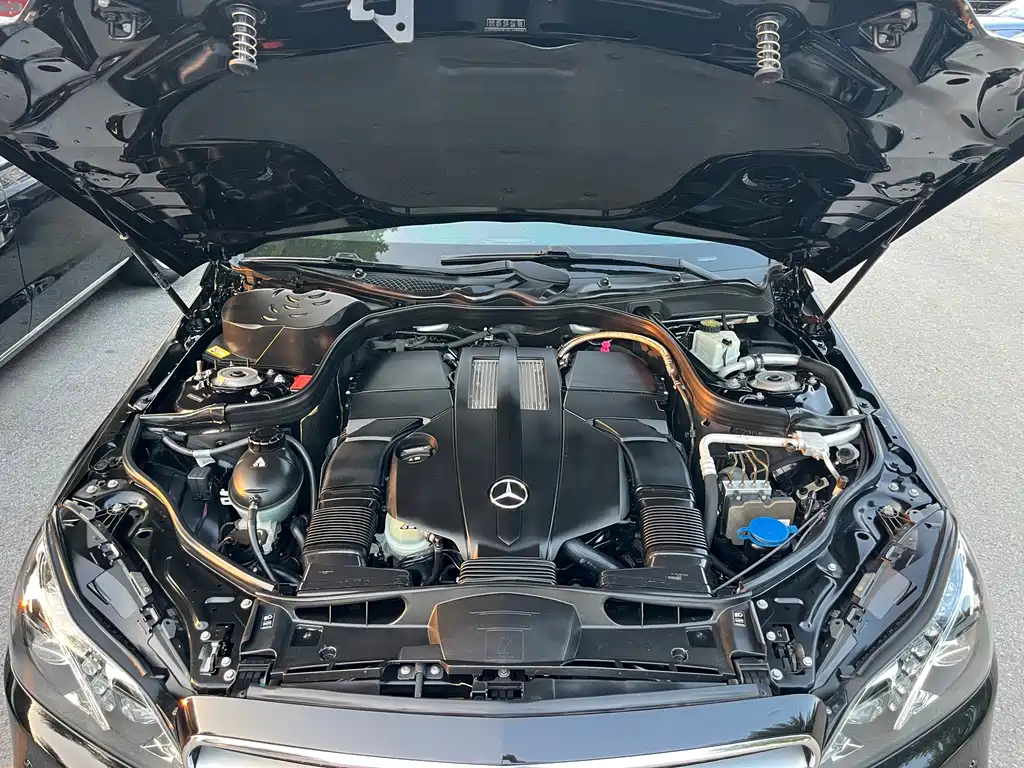 Mercedes-Benz E-Class — миниатюра 59