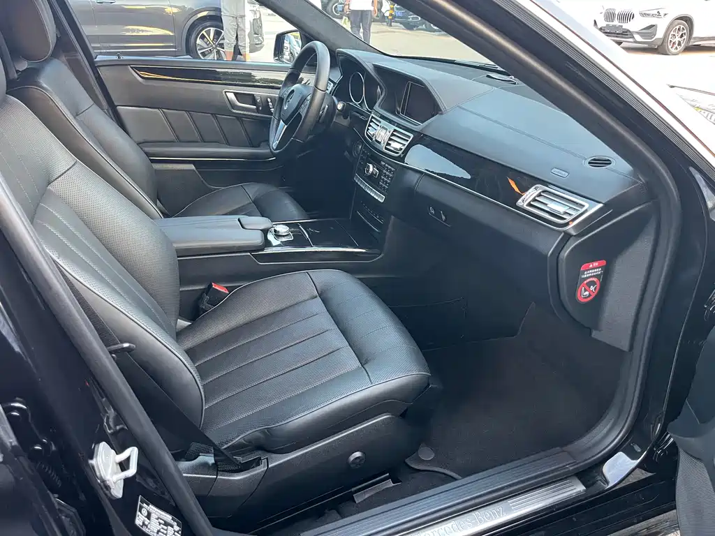 Mercedes-Benz E-Class — миниатюра 23