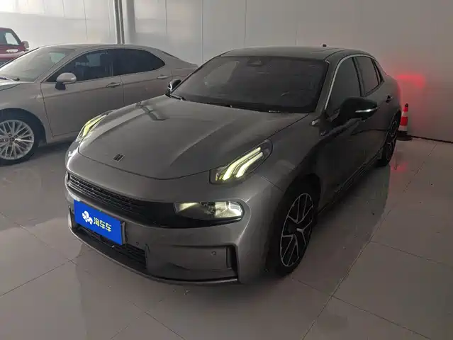2021 Lynk & Co 03